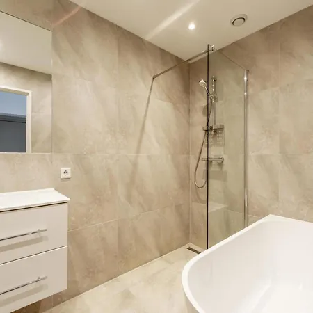 Luxury With Patio Holiday home Sint Maartensvlotbrug