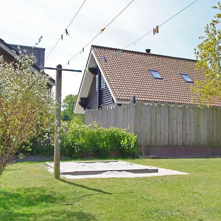 Luxury With Patio Holiday home Sint Maartensvlotbrug