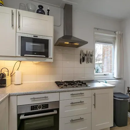 Bungalow In Sint Maartenszee Near The Beach Ferienhaus *