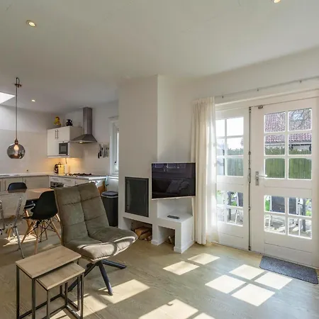 Bungalow In Sint Maartenszee Near The Beach Ferienhaus