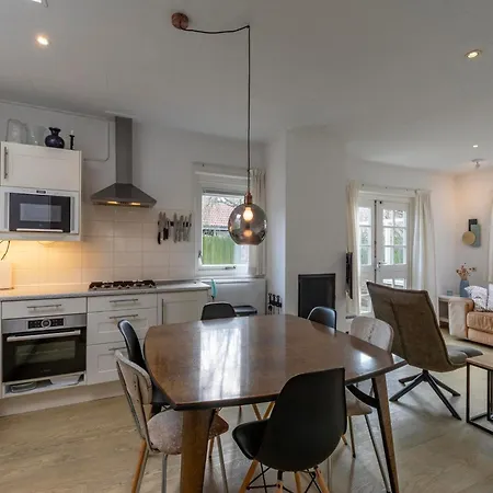 Luxury With Patio Sint Maartensvlotbrug